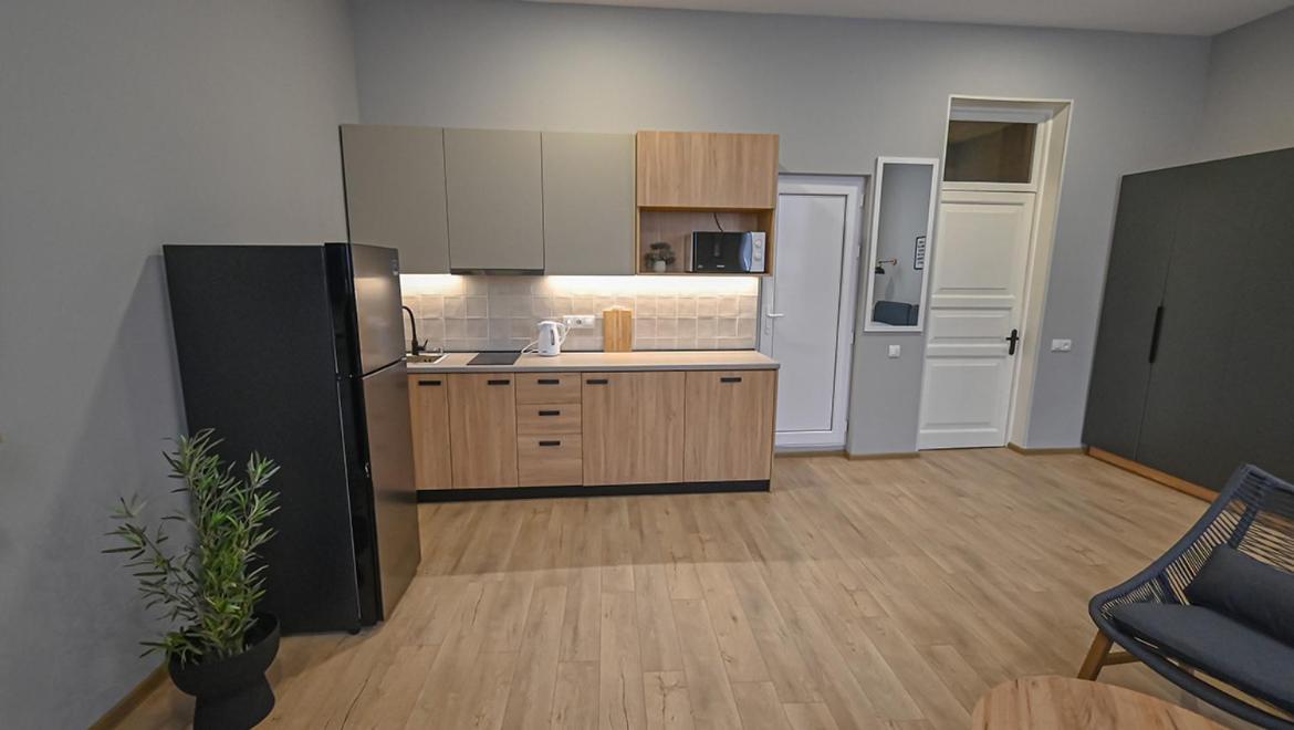 Big Studio Apt.On Liberty Square Tbilisi Luaran gambar