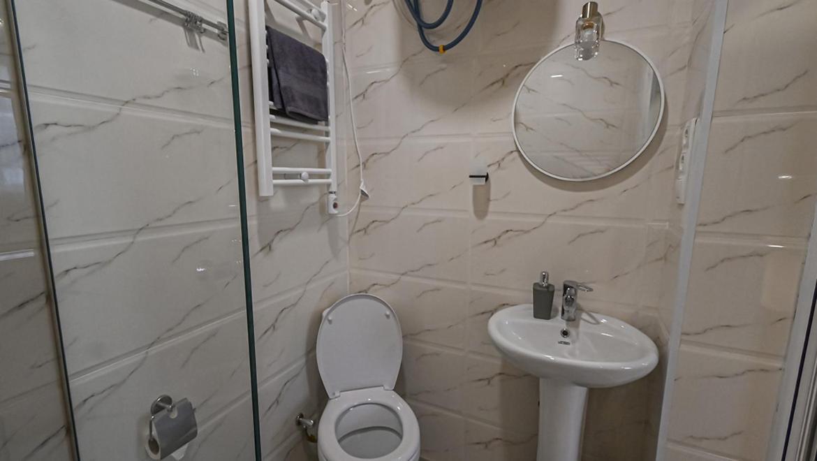 Big Studio Apt.On Liberty Square Tbilisi Luaran gambar